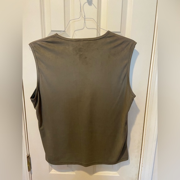 Men’s Forest Green Lace-up Tank Top - Picture 4 of 4